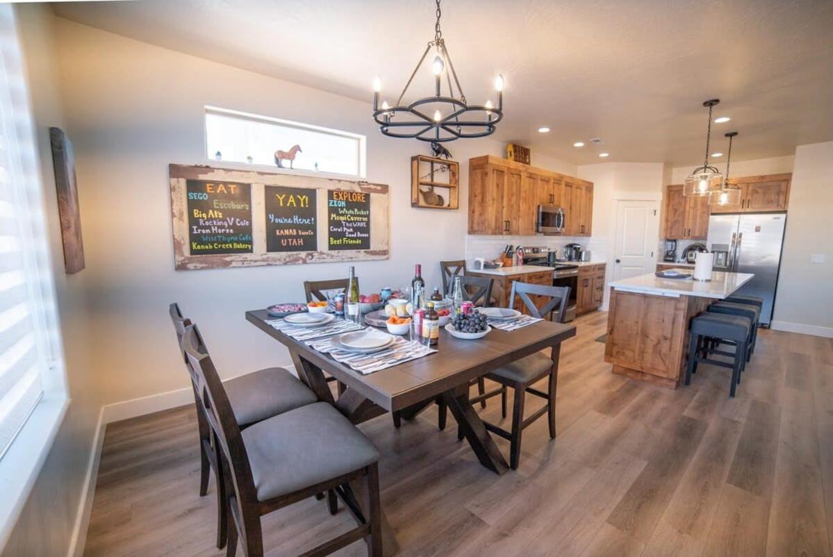 Red Canyon Bunkhouse At Kanab - New West Properties Exteriér fotografie